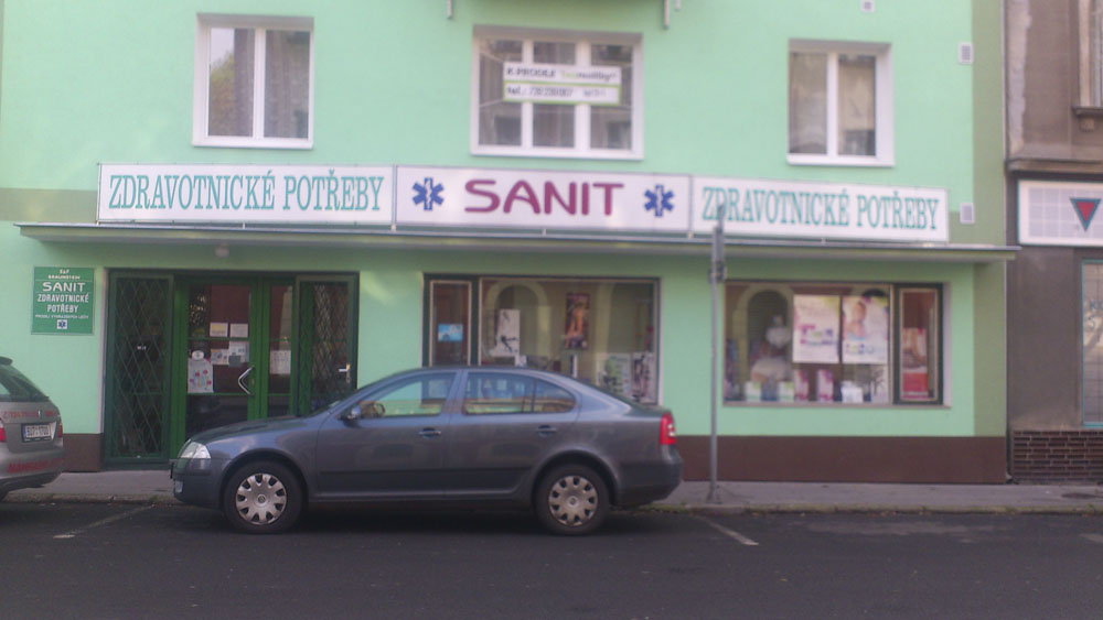 Prodejna SANIT v Žukovově ulici, Ústí nad Labem – Střekov